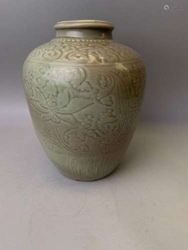 Vase en grès céladon Longquan Chine, XVIème siècle…