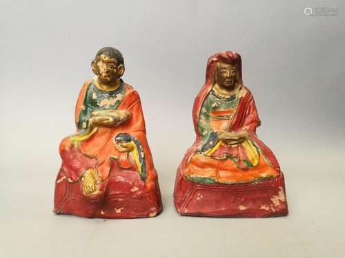 Deux statuettes funéraires. Terre cuite polychrome…