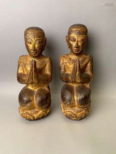 SIAM ou LAOS. Paire d'adorants sur base lotiforme.…