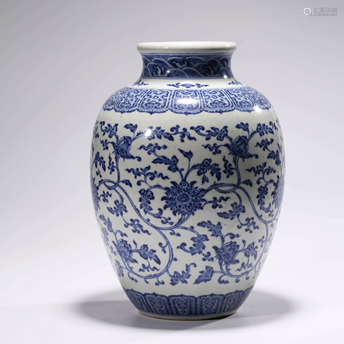 A BLUE AND WHITE INTERLOCK BRANCH JAR