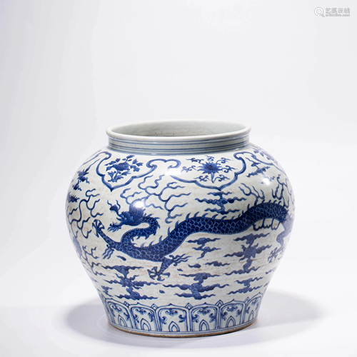 A BLUE AND WHITE DRAGON JAR