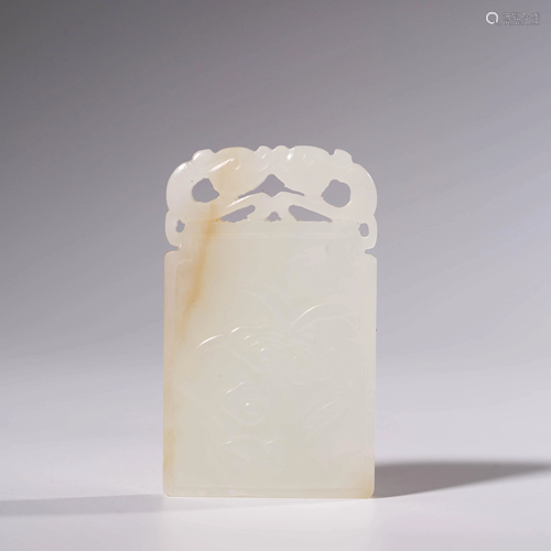 A WHITE JADE PENDANT