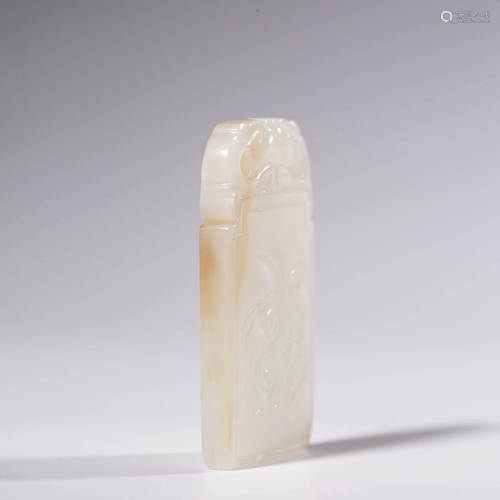 A WHITE JADE PENDANT