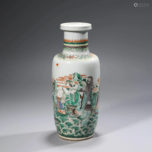 A WUCAI VASE WITH THE MARK 