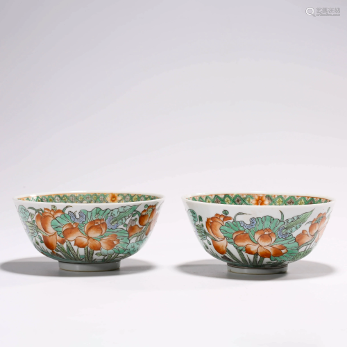 A PAIR OF FIVE COLOURED LOTUS BOWLS WITH THE MARK 'SHEN