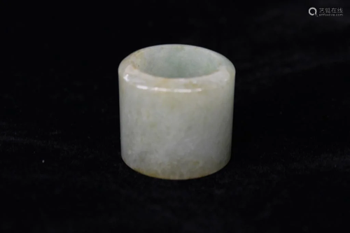 Chinese Jadeite Thumb Ring