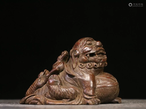 Republican Chinese Bamboo Hand Carved Lion w Ball