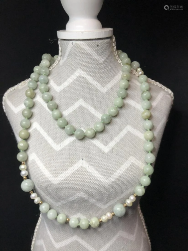 A Set of Jadeite Necklace and Bracelet