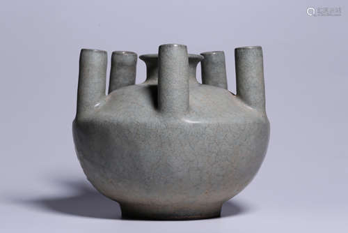 GUAN TYPE 'FIVE TUBE' PORCELAIN VASE