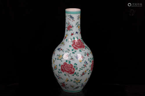 FAMILLE ROSE 'FLOWERS' VASE