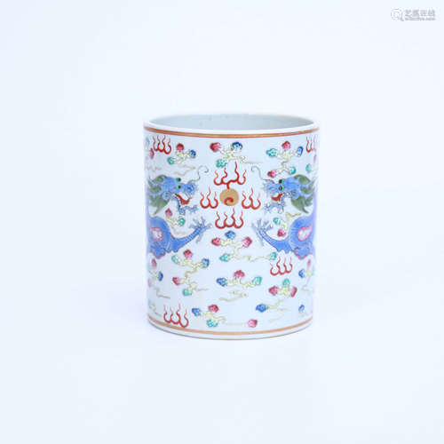 A FAMILLE ROSE DRAGON PATTERN PORCELAIN BRUSH POT