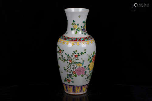 FAMILLE ROSE 'FLOWERS AND BIRDS' VASE