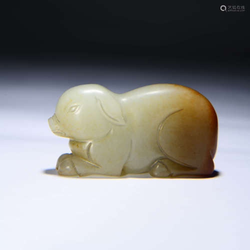 A JADE CARVED PIG ORNAMENT