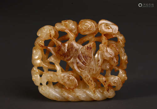 A HETIAN JADE CARVED WAZI ORNAMENT