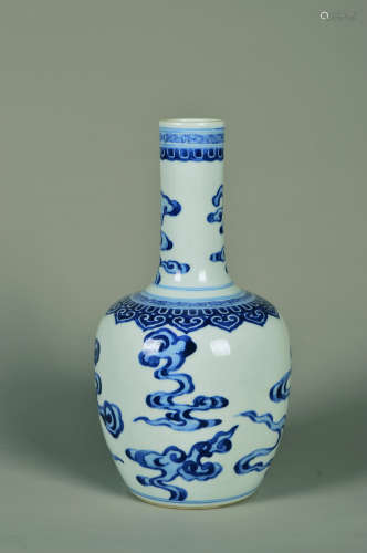 Chinese Blue And White Cloud Pattern Porcelain Bottle