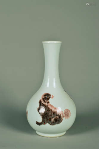 Chinese Exquisite Animal Pattern Porcelain Bottle