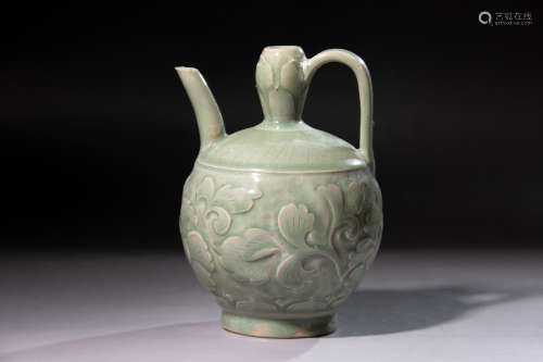 Chinese Yaozhou Kiln Engraved Porcelain Pot