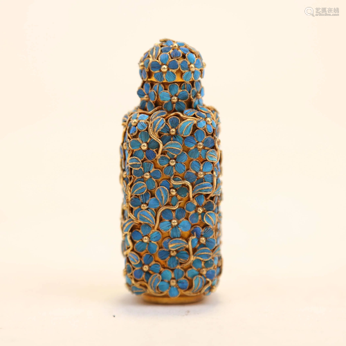 19th Century Gilt Dot Snuff Bottle