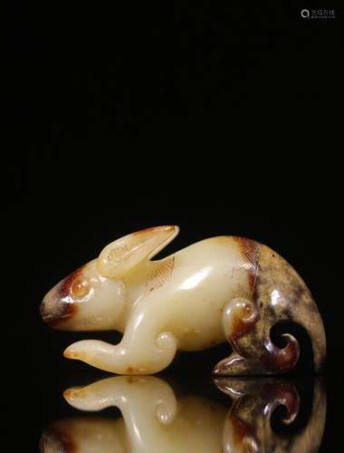 HETIAN JADE CARVED 'RABBIT' ORNAMENT