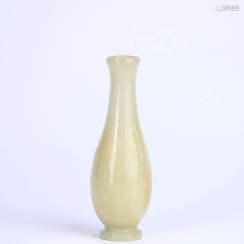 A HETIAN JADE VASE