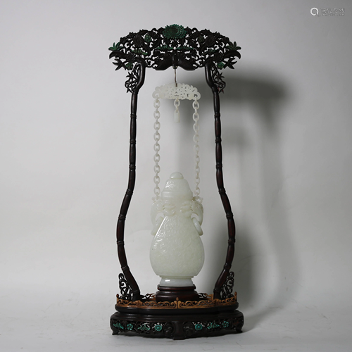 Nineteenth century white jade bottle with earrings