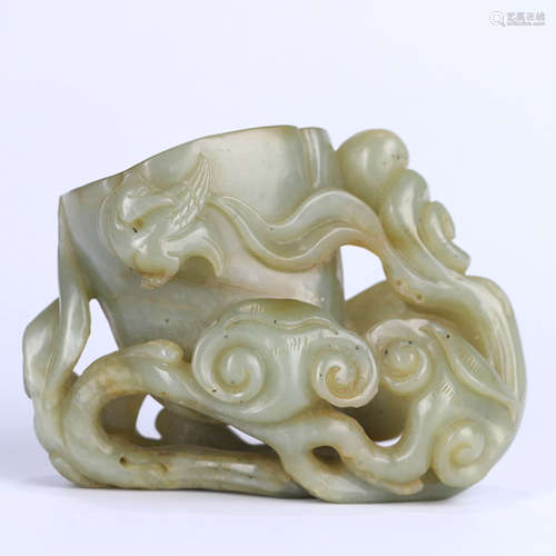 A HETIAN JADE CARVED LUCID GANODERMA SHAPED ORNAMENT