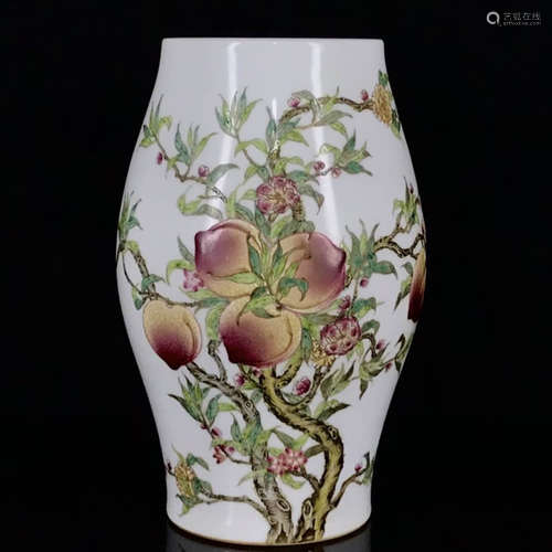 A FAMILLE ROSE NINE PEACH PATTERN PORCELAIN VASE