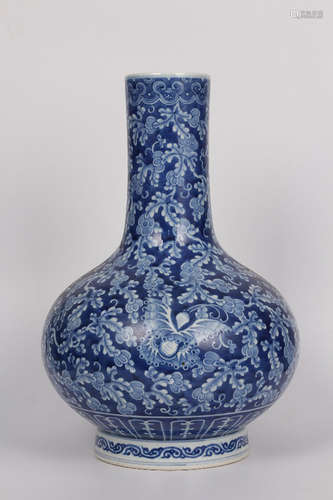 QING--CHINESE BLUE AND WHITE PORCELAIN VASE