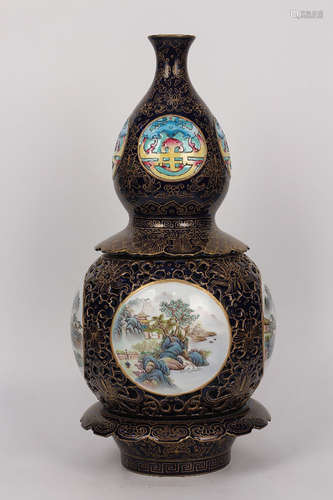 QING--CHINESE GILT MOUNTAIN CENTER TURNING GOURD PORCELAIN VASE