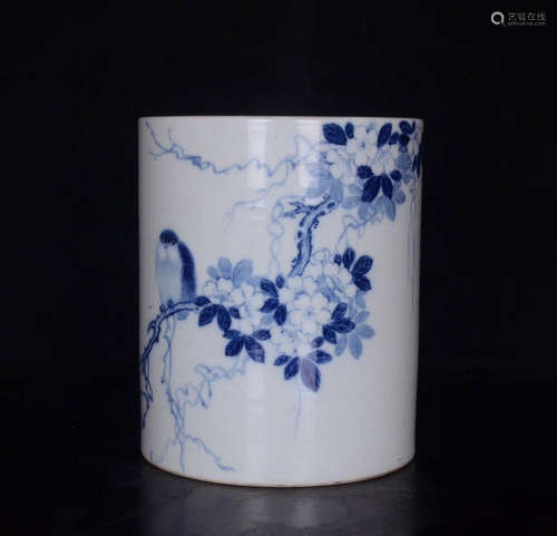 A BLUE AND WHITE FLOWER&BIRD PATTERN PORCELAIN BRUSH POT