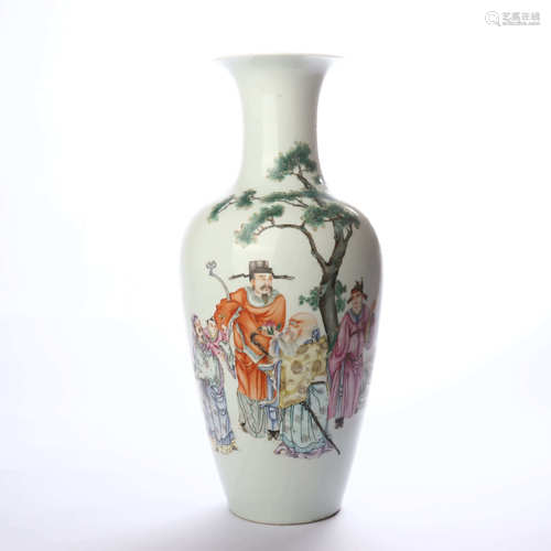 Guanyin vase decorated with flowers and figures in the late Qing Dynasty