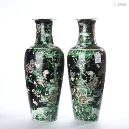 A pair of black glazed vase with five colors of Phoenix and peony pattern in late Qing Dynasty