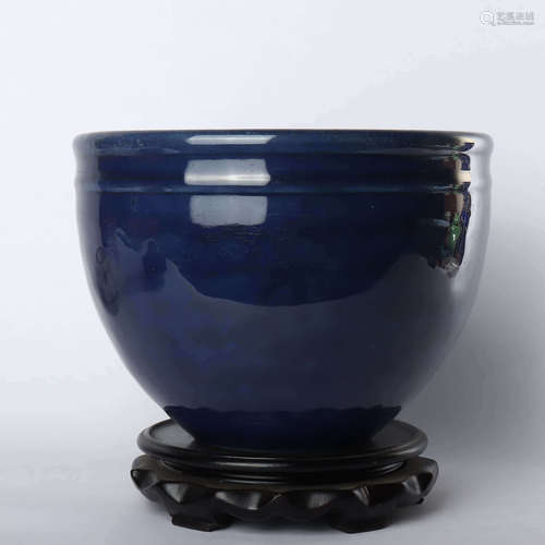 Blue glaze roll VAT in the middle of Qing Dynasty