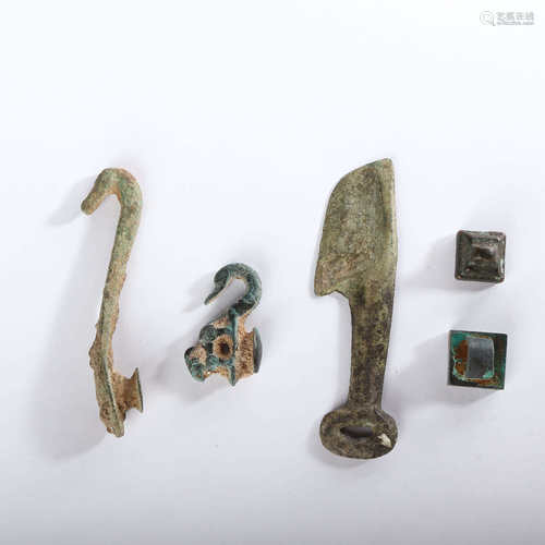 A group of knives, seals and hooks in the Han Dynasty