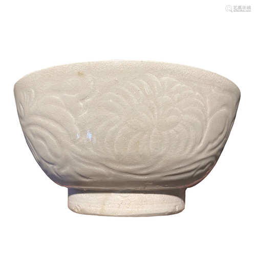 Carved bowls of Hutian kiln in Song Dynasty