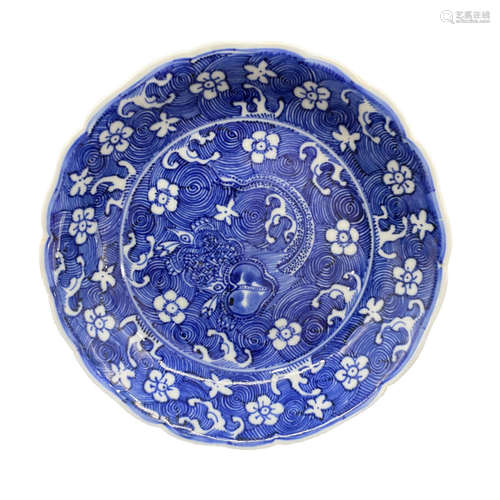 Bowl with blue and white flower patterns made in Jiajing of Ming Dynasty