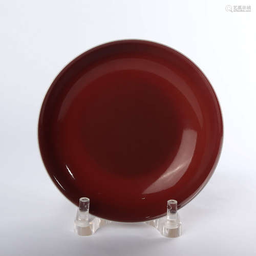 Red glaze plate made in Yongzheng year of Qing Dynasty