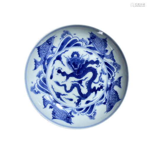 Qing Dynasty Yongzheng blue and white dragon pattern plate