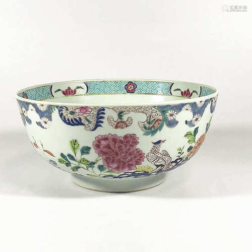 Large bowl with flower pattern in Yongzheng of Qing Dynasty