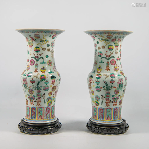 Pair of Chinese vases