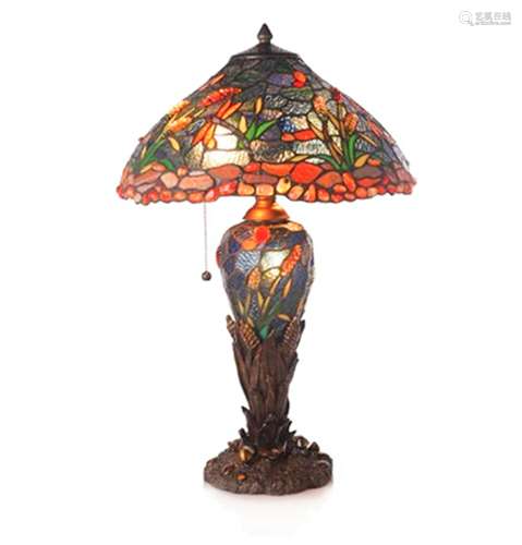 DOUBLE-LIT DRAGONFLY LAMP