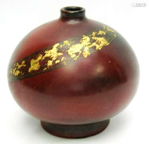 ARTISTIC DESIGN VASE