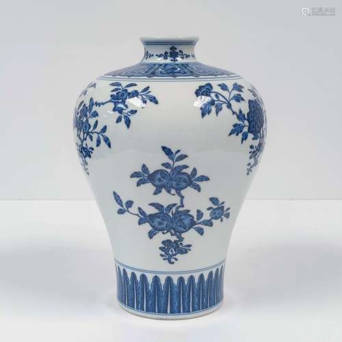 QING BLUE & WHITE FLORAL MEIPING JAR