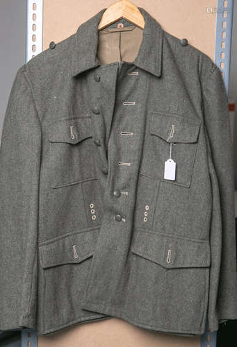 Wehrmacht-Feldbluse (2. WK), Drittes Reich, 1942, wohl für einen Unteroffizier, feldgraues