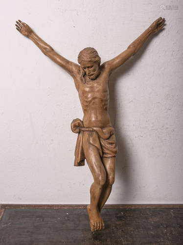 Wandfigur des gekreuzigten Christus (20. Jahrhundert), Holz vollplastisch geschnitzt,