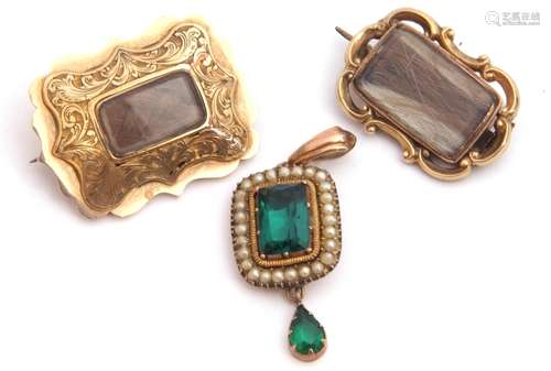 Mixed Lot: Victorian mourning brooch of rectangular form, engraved detail with glazed plaited hair