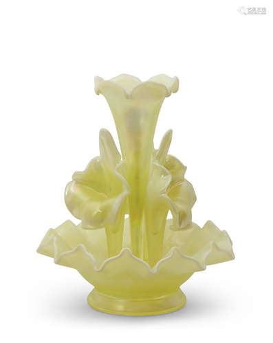 Fenton Art Glass green opalescent epergne, 32cm high