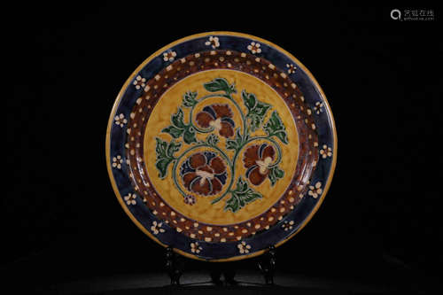 CHINESE TRI-COLORED PLATE