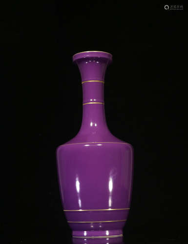 YONGZHENG MARK, CHINESE GILT PURPLE GLZED VASE