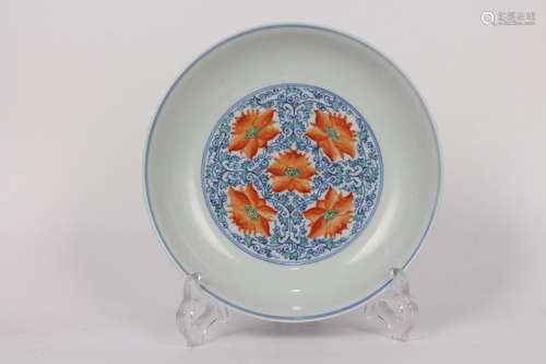 YONGZHENG MARK, CHINESE BLUE & WHITE DOUCAI PLATE